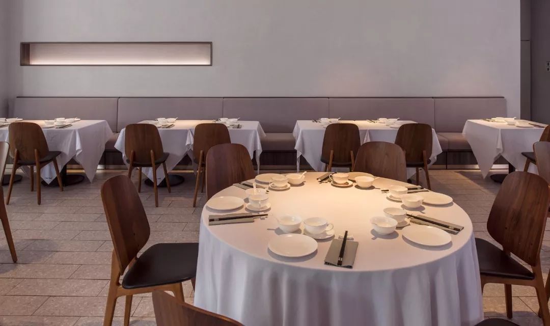 很小的店怎么有格调,保守且能穿出气质的店