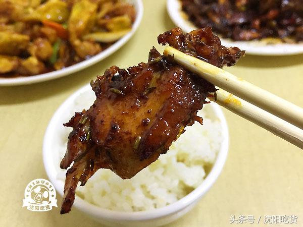 满满一大盘子居然只要10块钱，吃过这家店，我都想搬家了！