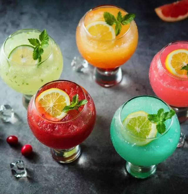 百胜餐饮24年现状况,百胜餐饮的发展历程