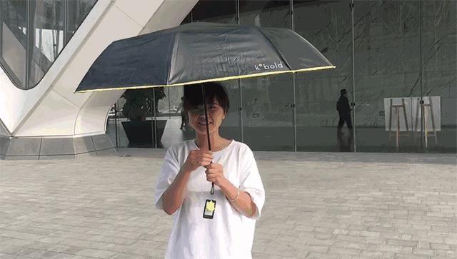 你见过会跳舞的雨伞吗？这把伞给我们太多惊喜！