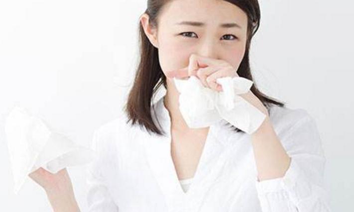 过敏性鼻炎引起的咳嗽按什么穴位,这两个穴位配伍堪称绝配