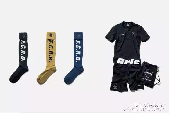 谁说打篮球就一定要穿好的球鞋,supreme白色足球衣