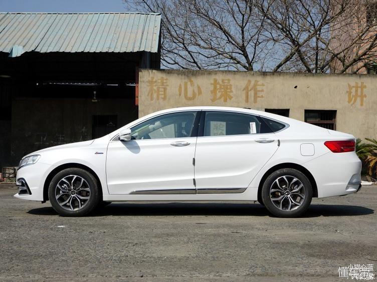 红旗h5和吉利博瑞,红旗h516万落地新款