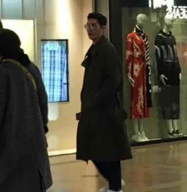 张翰机场搞笑 (张翰机场搞笑事件)