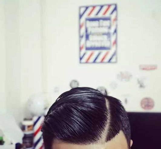 如何整理一个干净整洁的油头？油头梳得好，把妹没烦恼