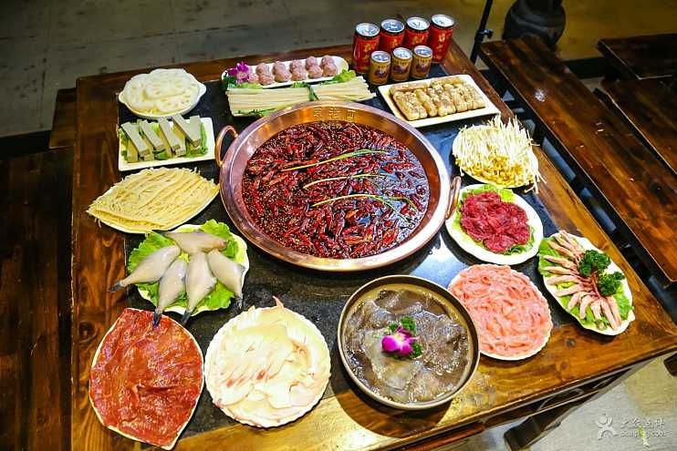 最简单的麻辣烫做法不用火锅底,教你制作麻辣烫的底料