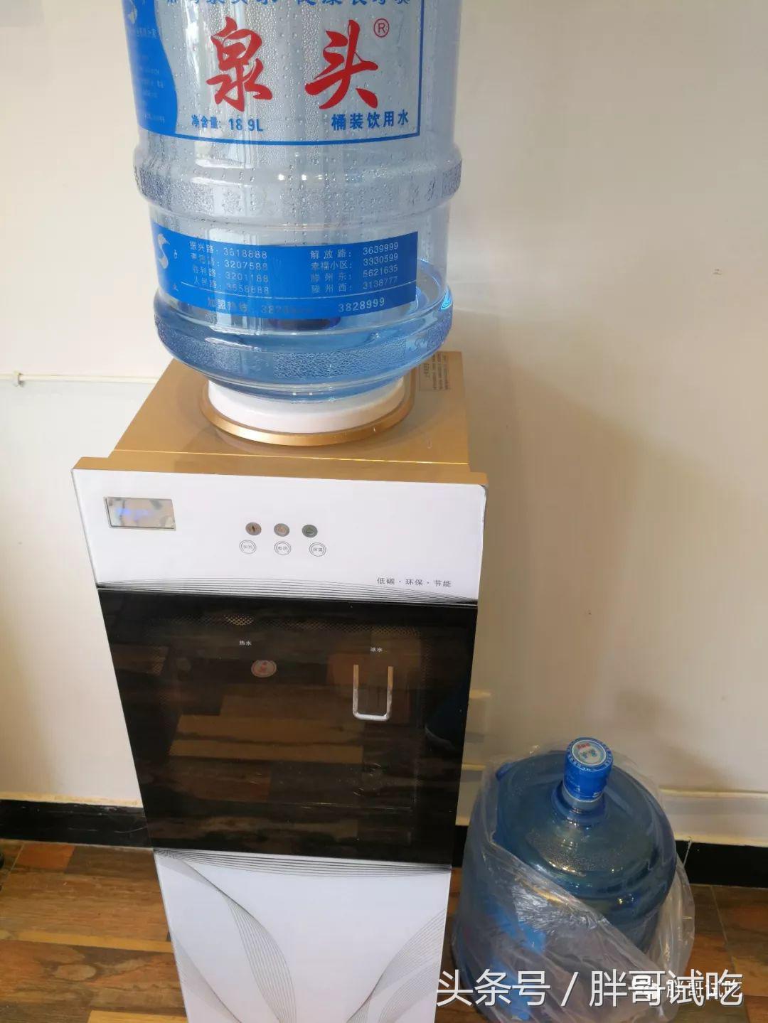 胖哥吃鸡脚饭全集,胖哥试吃团