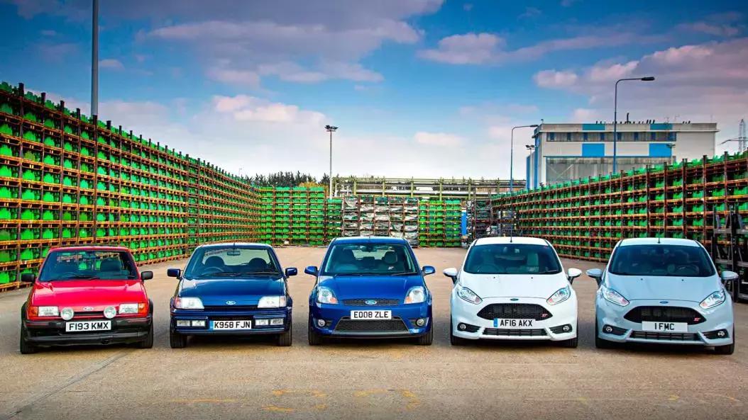 阿斯顿嘉年华,阿斯顿马丁嘉年华三厢