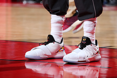 nba赛场球鞋特写,安踏kt8纪念科比