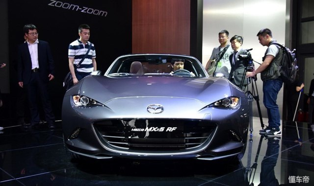 比较帅气又便宜的敞篷跑车排行,平民硬顶敞篷跑车有哪几款