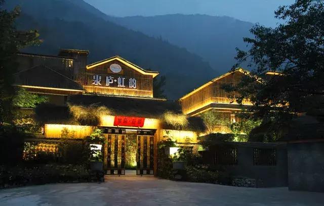 飞两千多公里,得到一座奇幻山林,一个温暖的家,一群有趣的人