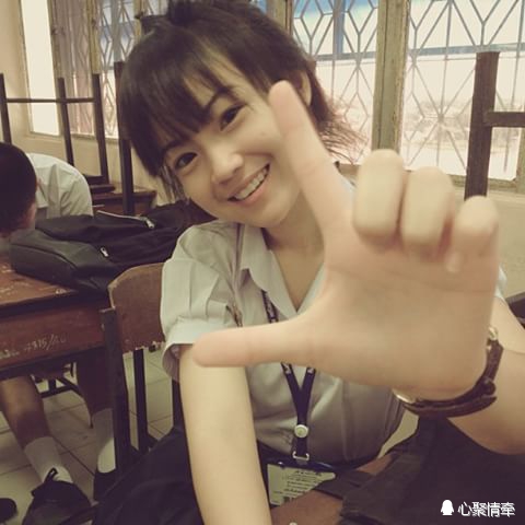 娉板浗鏍″洯鎯呮瓕mv,娉板浗鍞編缇庡コmv