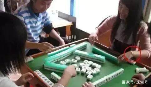 翡翠手镯断了怎么补救,玉手镯断了怎么补救最好