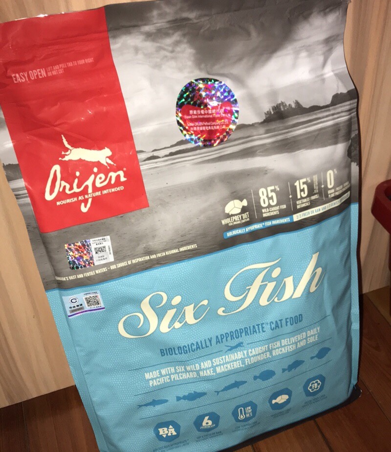 一份猫粮搞定五只小奶猫,一公斤猫粮多少钱