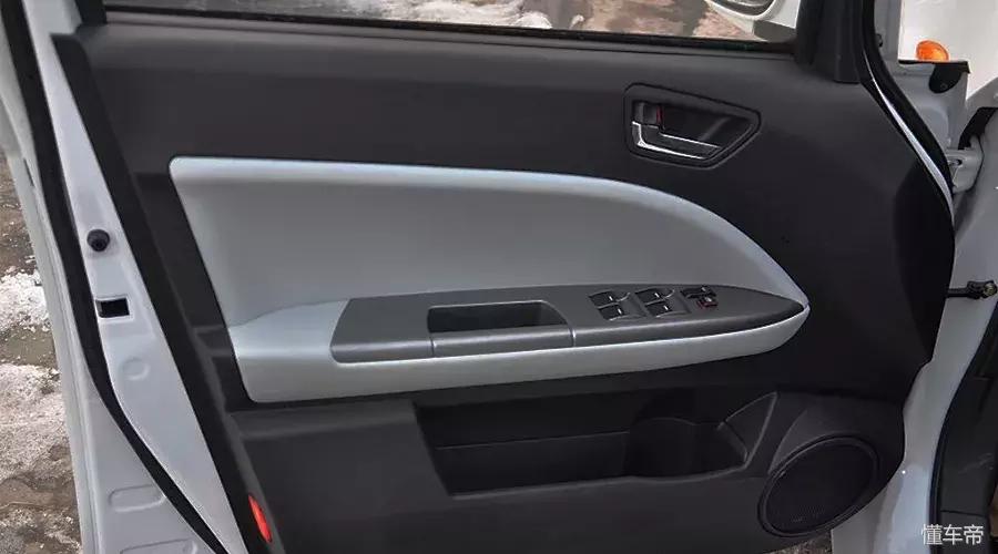 雨水洗车对车漆伤害,雨水洗车对汽车的危害