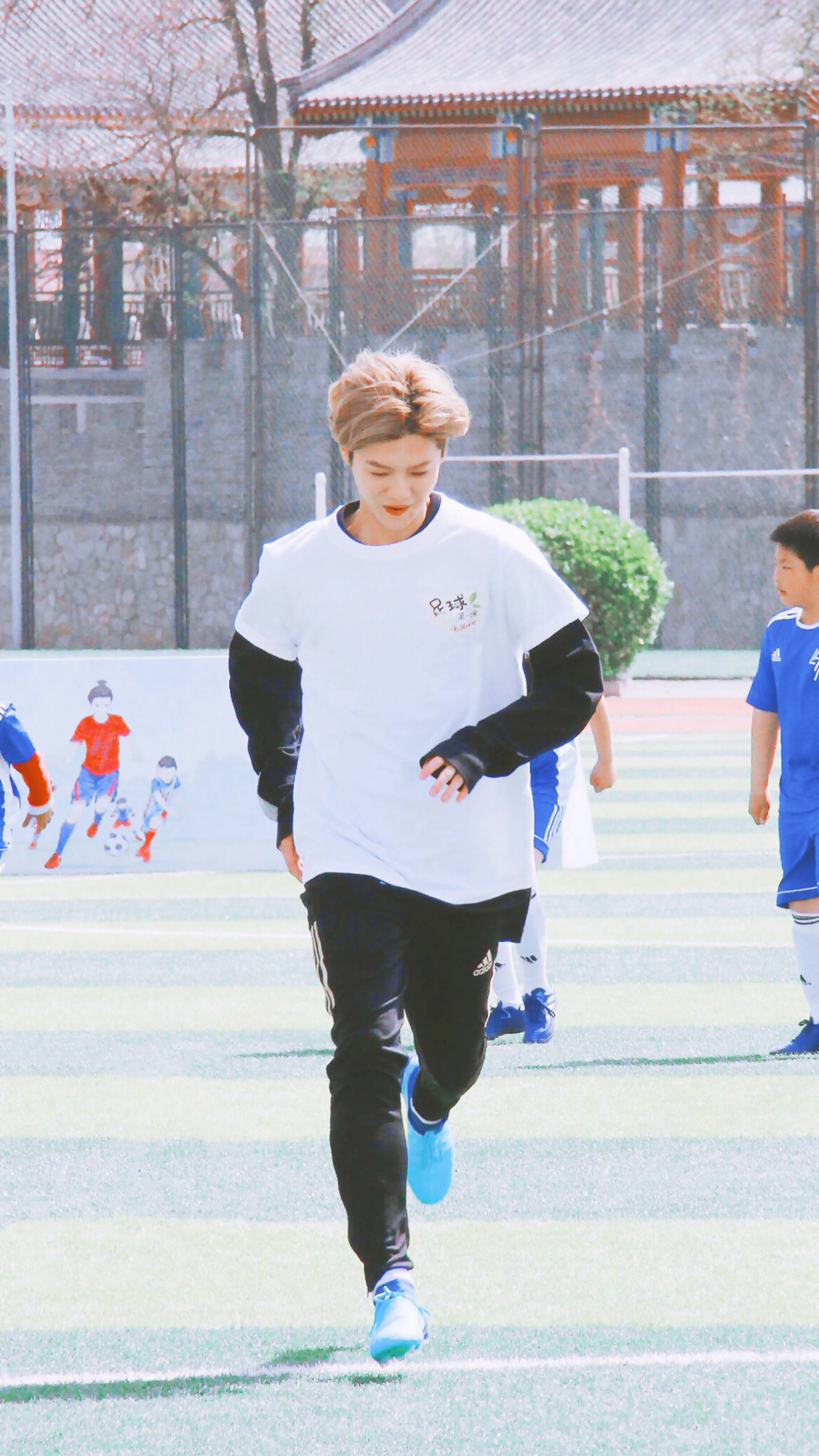 鹿晗壁纸全屏高清,鹿晗壁纸高清帅气动漫