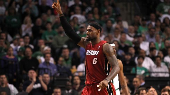 勒布朗詹姆斯的励志故事,关于勒布朗詹姆斯的励志作文