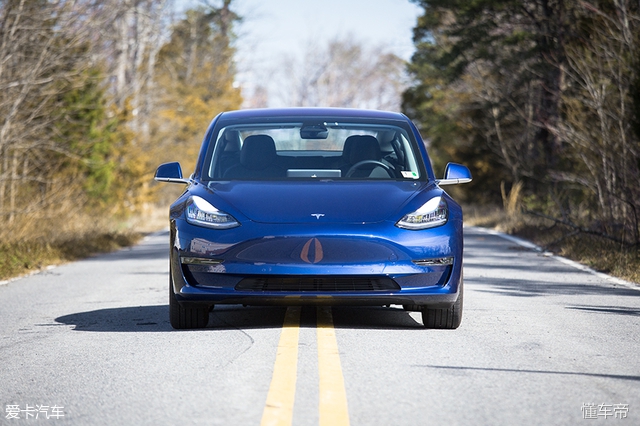 电动汽车的新王者来了！爱卡试驾特斯拉Model3！