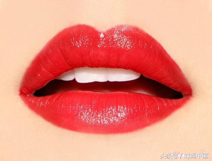 红唇口红推荐不显老,男生口红推荐深唇色