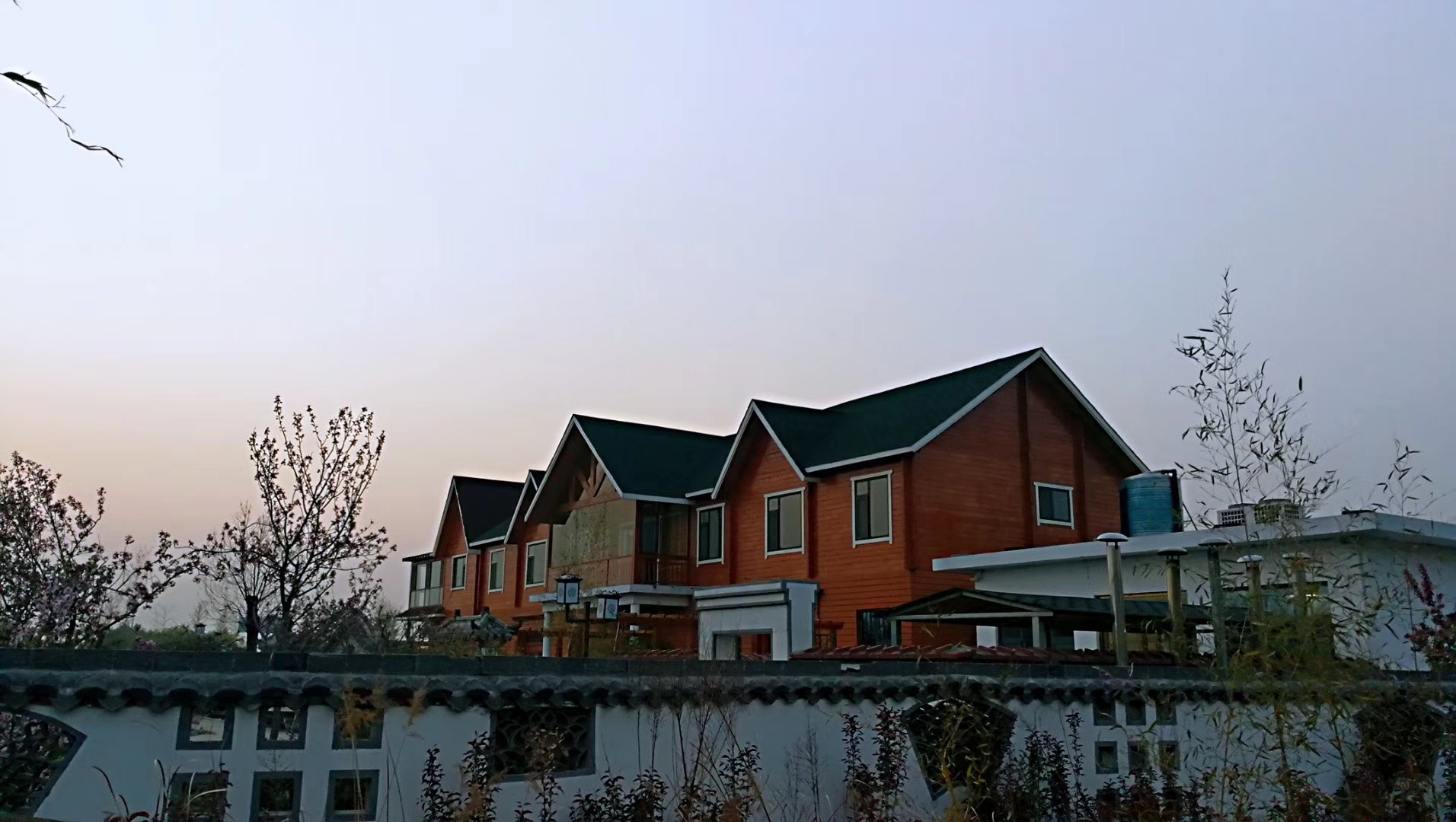 旧身份证与新身份证号码不一致,学历身份证与目前身份证不一致