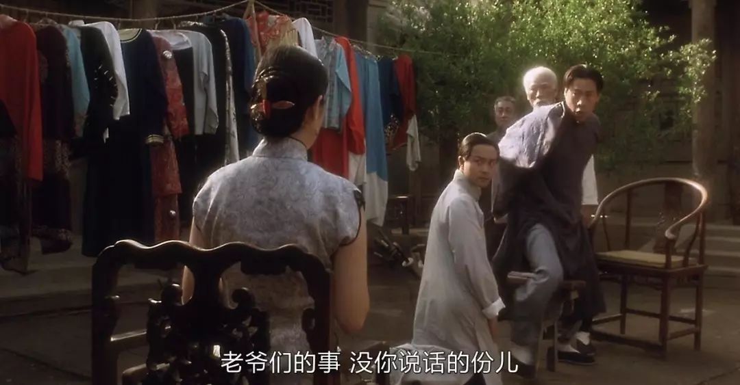 口欲的施虐到*欲情**的压抑，从程蝶衣的阉割到真虞姬的自刎