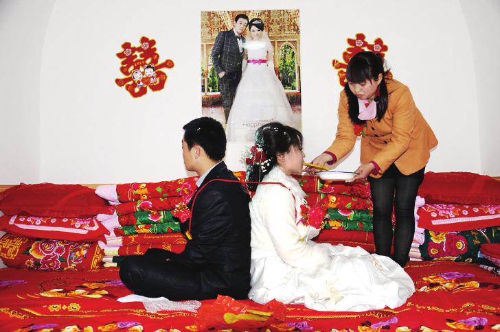 男女差几岁才结婚合适,男女之间差多少岁结婚最好