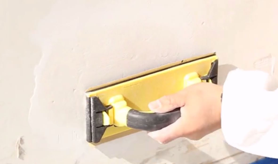 如何修补墙面上的大洞?美国专业的装修师傅都这样做!