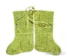 因作弊，小哥被逼*光脱**衣服裸考……