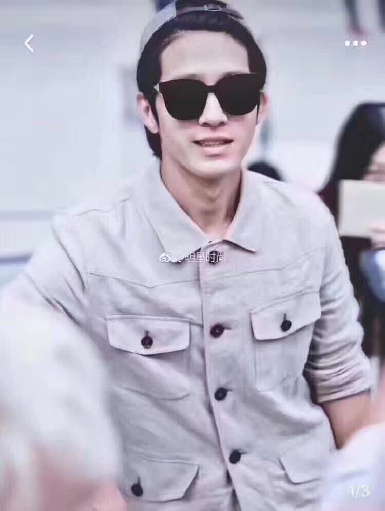 近视眼镜吴昕同款,吴昕同款眼镜什么牌子