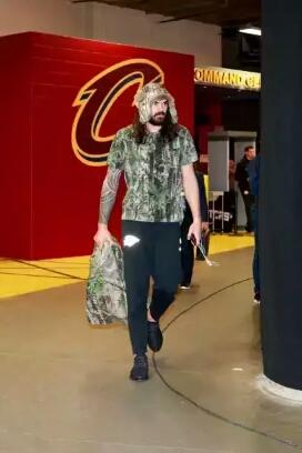 九指格林穿姚明球衣,格林姚明复古球衣