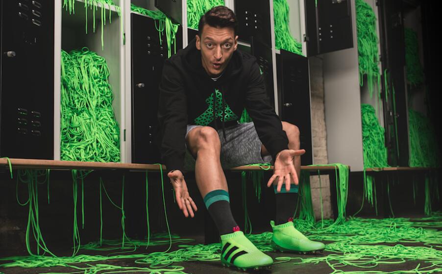 足球鞋传奇长钉,足球鞋的历史大变迁