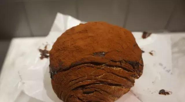 长沙老板也太“黑心”了！这么黑的食物也给我吃！