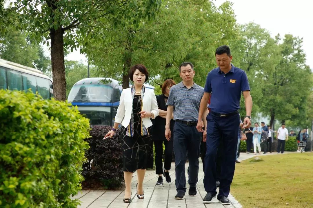 共创|成基金与广州富力达成公益战略合作