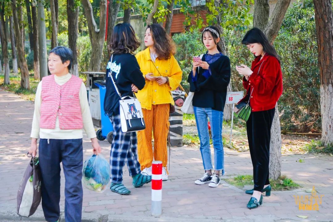 武纺艺术展,武纺服装表演