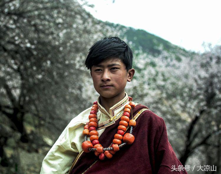 甘孜丹巴美女谷,甘孜藏族自治州美人谷