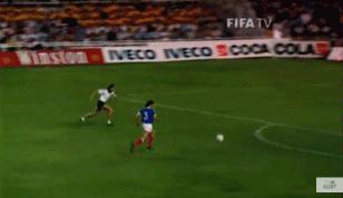 足球守门被爆头,足球守门员被爆头