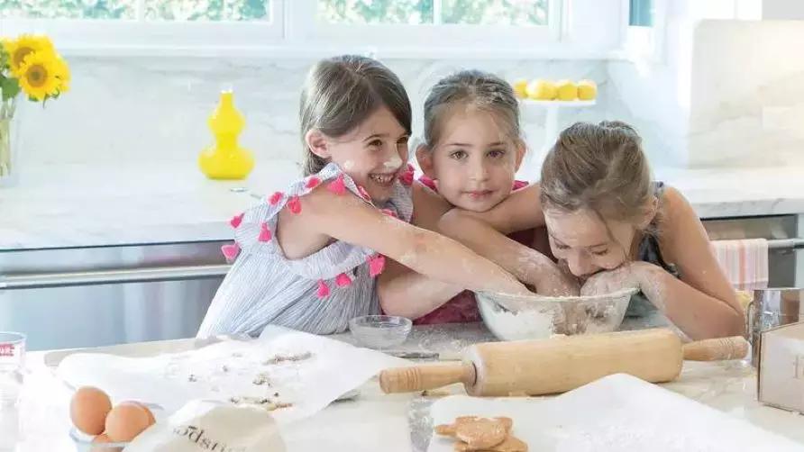 星巴克首家臻选烘焙品牌,星巴克6000家门店