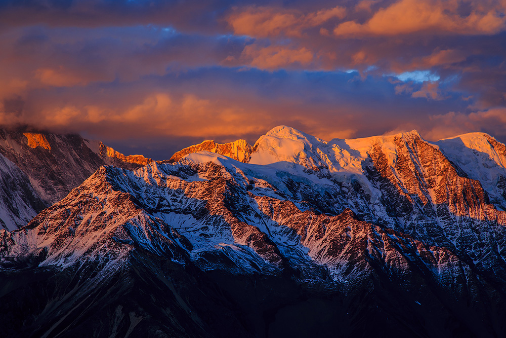 色彩的对比与和谐,色彩存在的对比关系