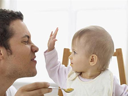 小娃爱咬人怎么办,小娃刚开始学说话