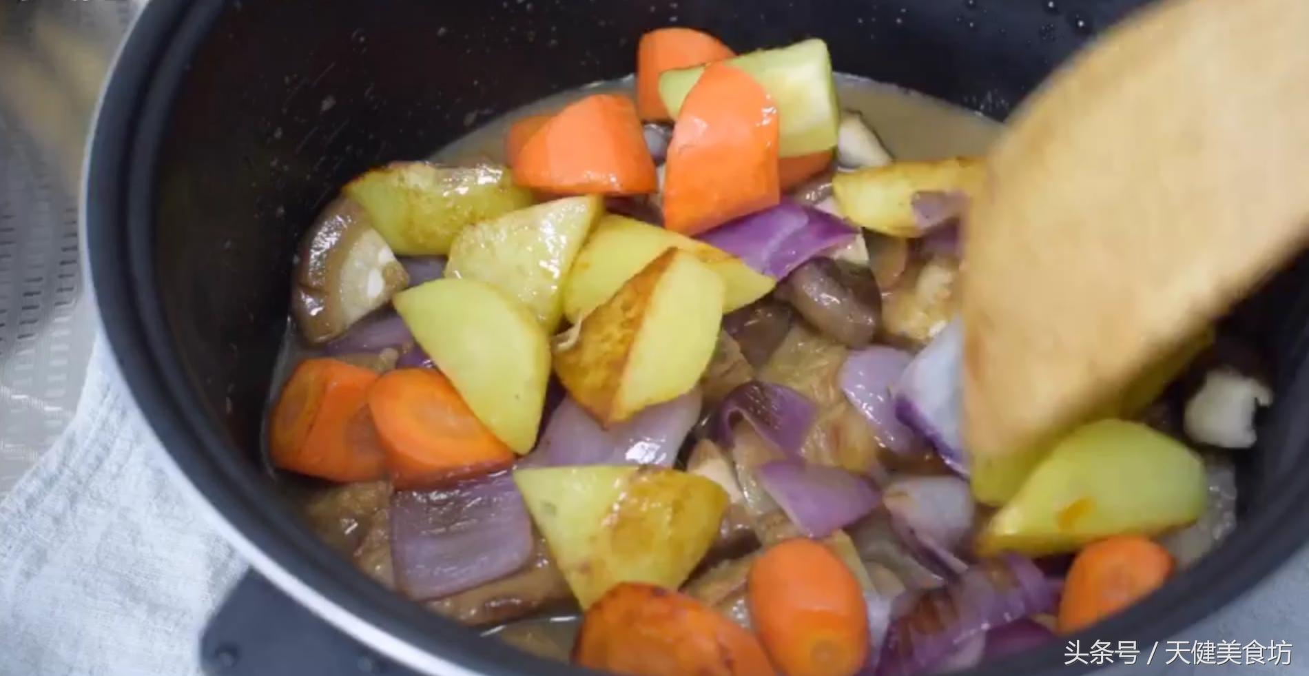 怎样做排骨焖饭不柴软烂好吃,爱吃排骨的一定要收藏不用一滴油