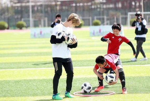 鹿晗踢足球范志毅的评价,范志毅评价鹿晗球技