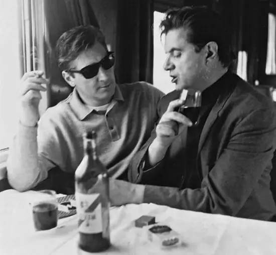 这些艺术大咖竟是“同性恋”？！你相信吗？