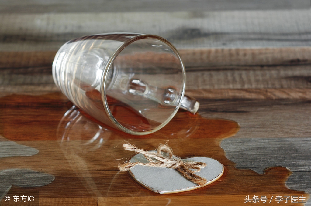 父母憋不住尿，他用这个方法，帮父母找回舒适和体面