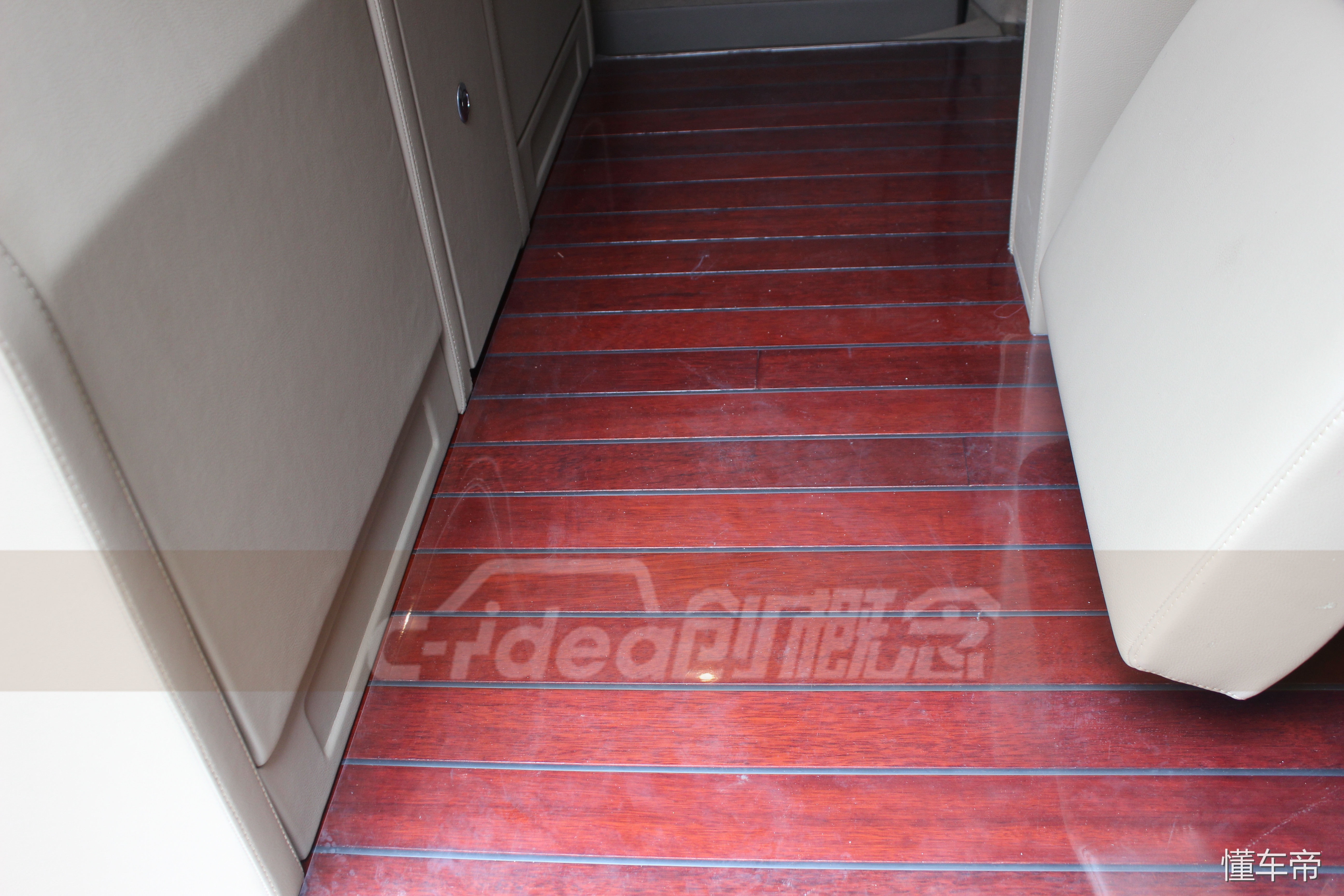 奔驰唯雅诺改装房车,沈阳奔驰唯雅诺改装