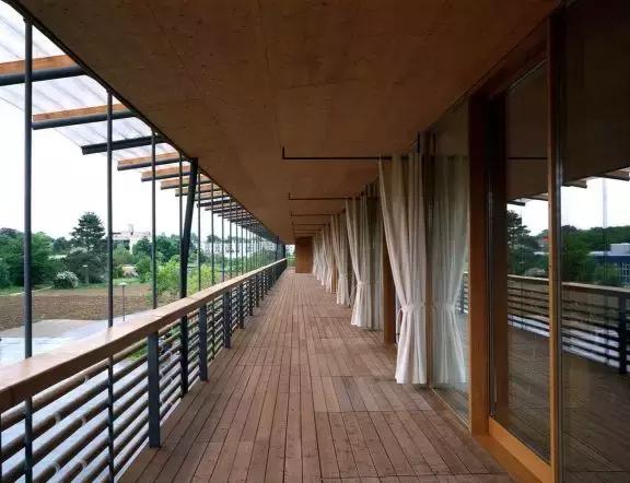 在家里闷骚，去上班腻歪，大千世界，到底哪里才是世外桃源？