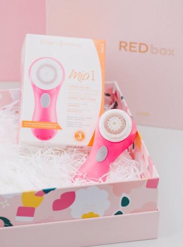 法令纹深脸松弛用什么护肤品,法令纹深是脸部松弛的原因吗