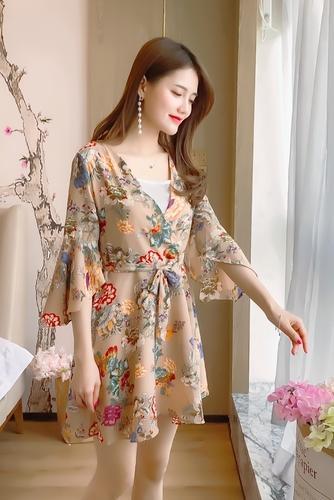 碎花连衣裙穿起来显胖有什么方法,肩宽女生适合的长袖碎花雪纺上衣