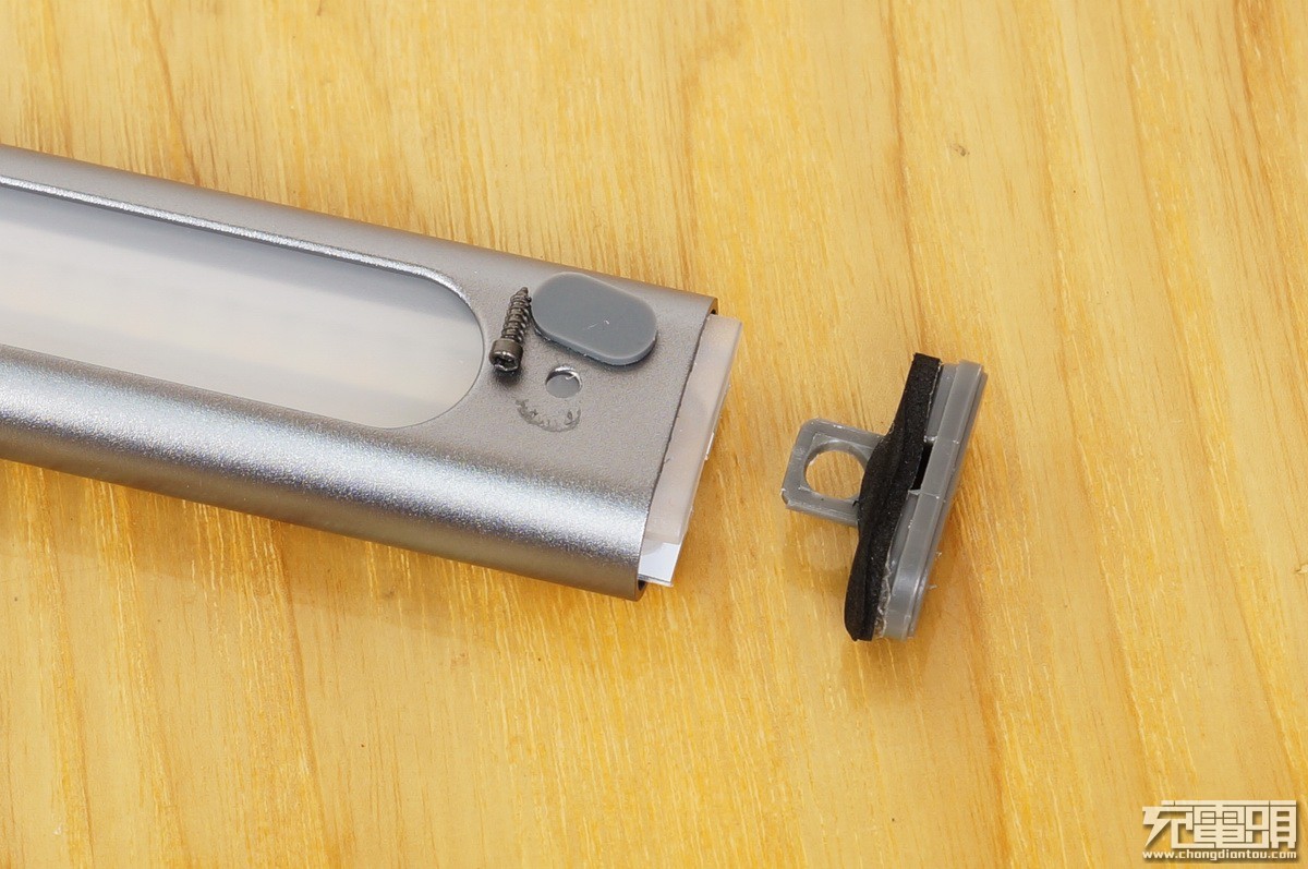 摩米士无线充电台灯,摩米士momax10000