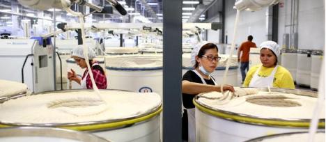 浴巾用纯棉的好还是珊瑚绒的好,浴巾是珊瑚绒的好还是棉的好