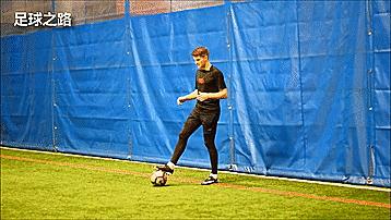 足球技巧：罗纳尔迪尼奥的五个经典过人技巧教学